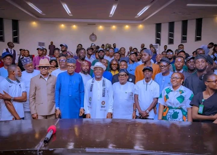Ondo State Governor Lucky Aiyedatiwa meeting with Adekunle Ajasin University student leaders in Akure to discuss education and hostel development.