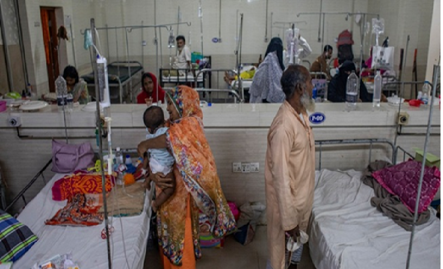 Children receiving treatment for measles in a Dhaka hospital during Bangladesh’s deadly outbreak that has killed more than 300 children.
