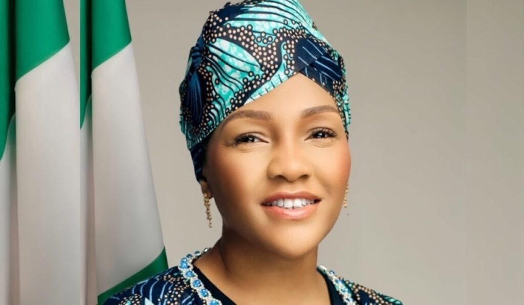 PEBEC Director-General Princess Zahra Audu addresses journalists on plans to reduce cargo clearance time at Nigerian ports