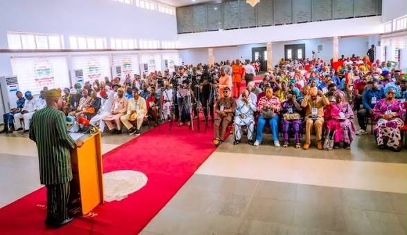 Ekiti Governor Biodun Oyebanji addressing APC stakeholders