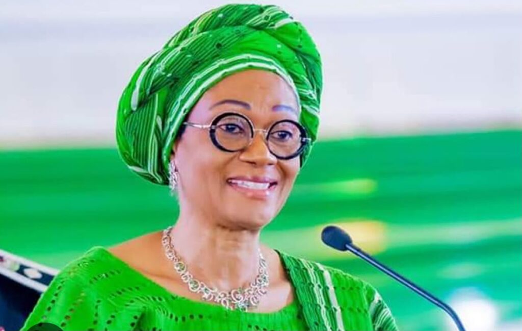 First Lady Oluremi Tinubu during the distribution of maternal support packs in Abuja