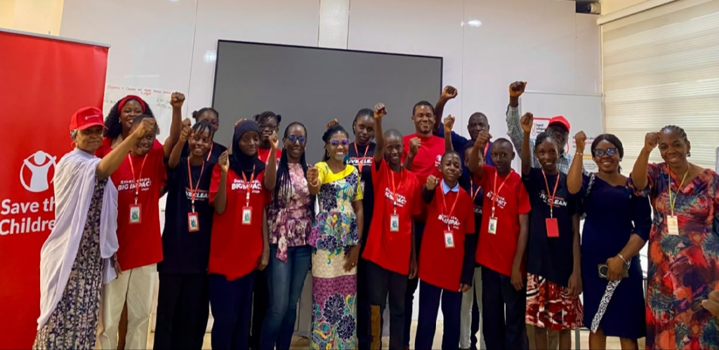 Child climate advocates meet Save the Children Nigeria and Federal Ministry of Environment representatives in Abuja ahead of COP31.